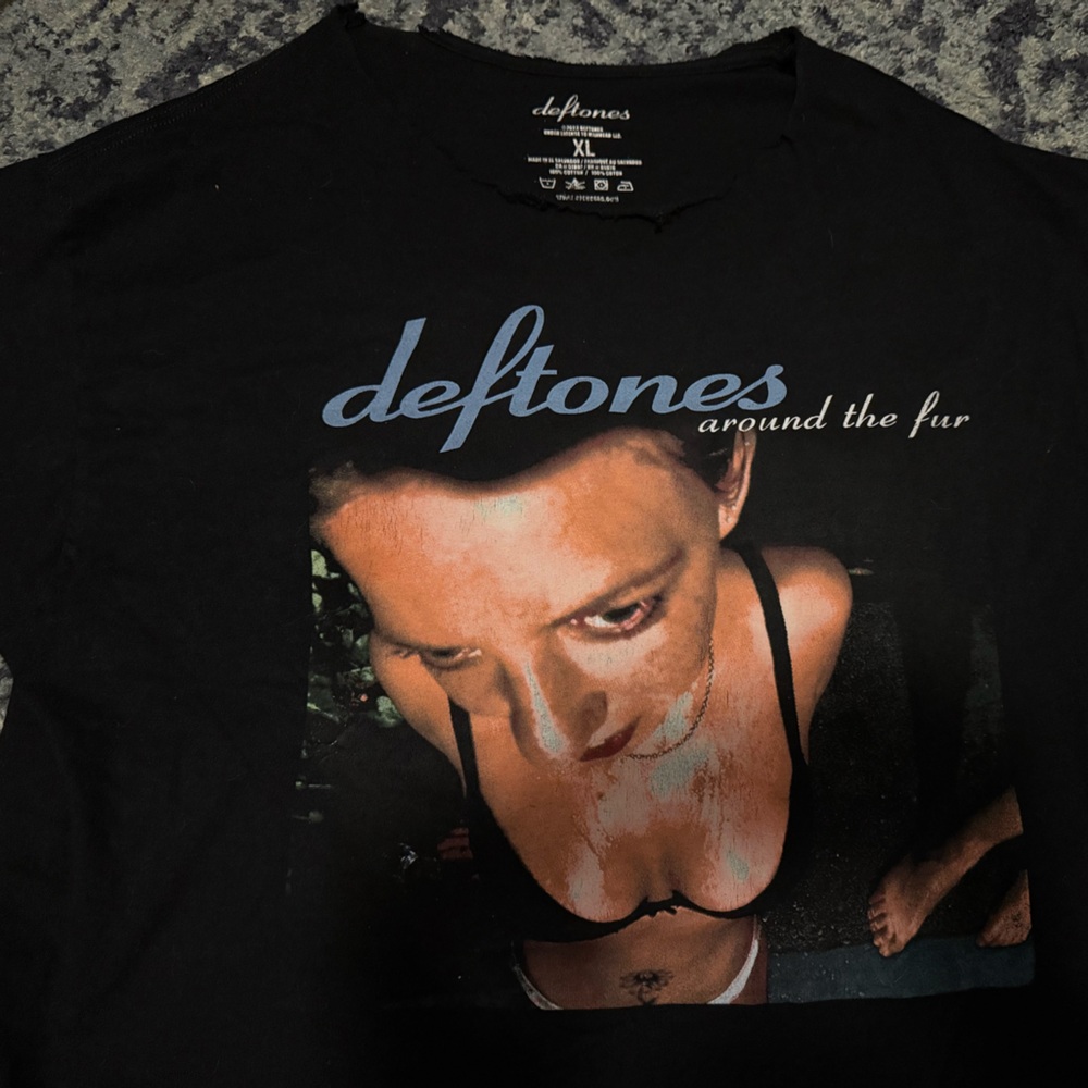 Deftones shirt